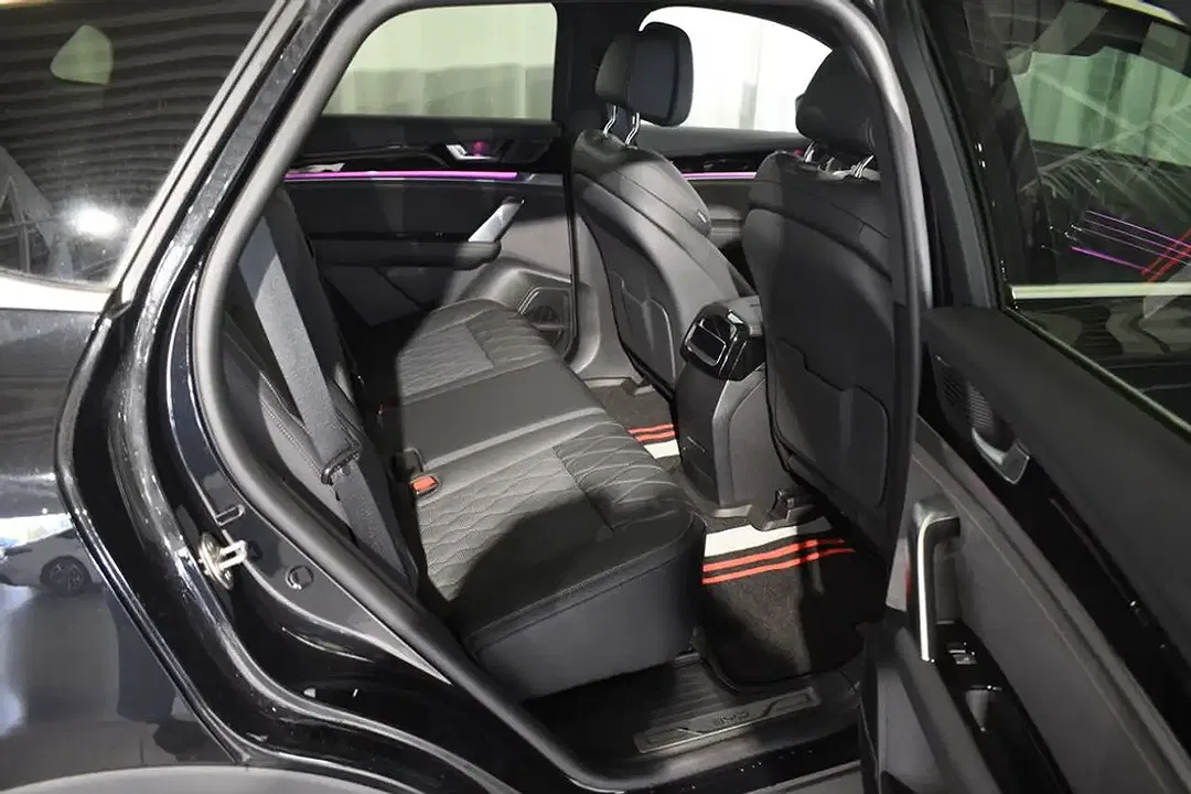 BYD Tang EV AWD Flagship - Thumbnail 5