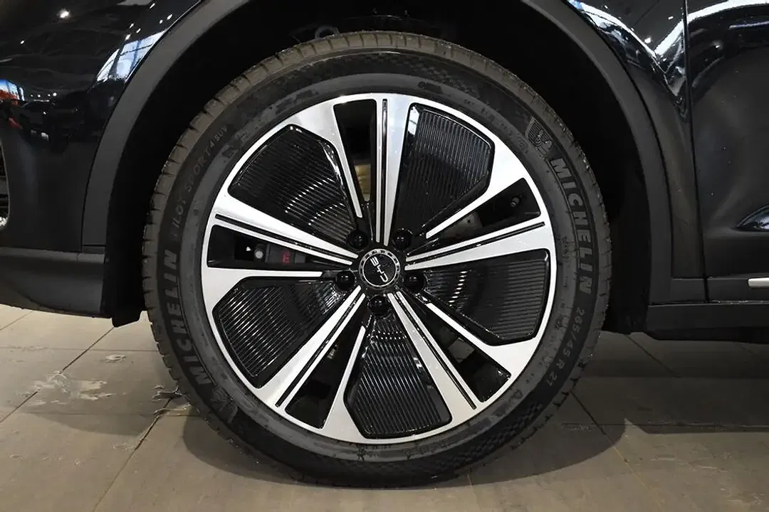 BYD Tang EV AWD Flagship - Thumbnail 9