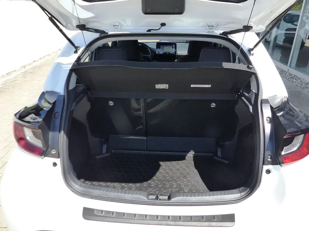Toyota Yaris Hybrid Business Edition - Thumbnail 10