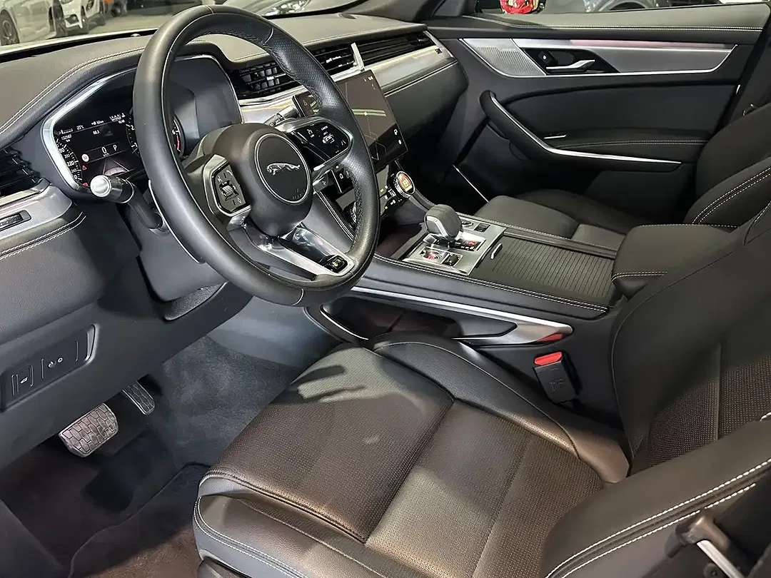Jaguar F-Pace 4x4 R-Dynamic S - Thumbnail 14