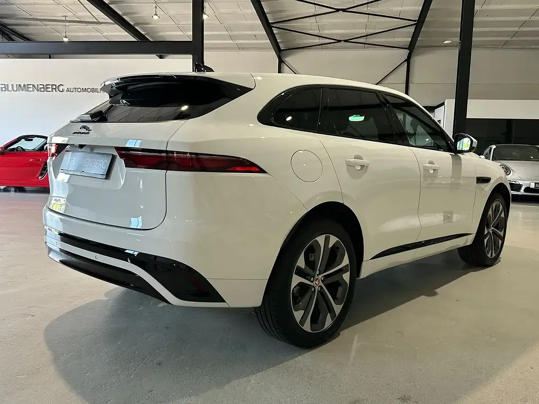 Jaguar F-Pace 4x4 R-Dynamic S - Thumbnail 3