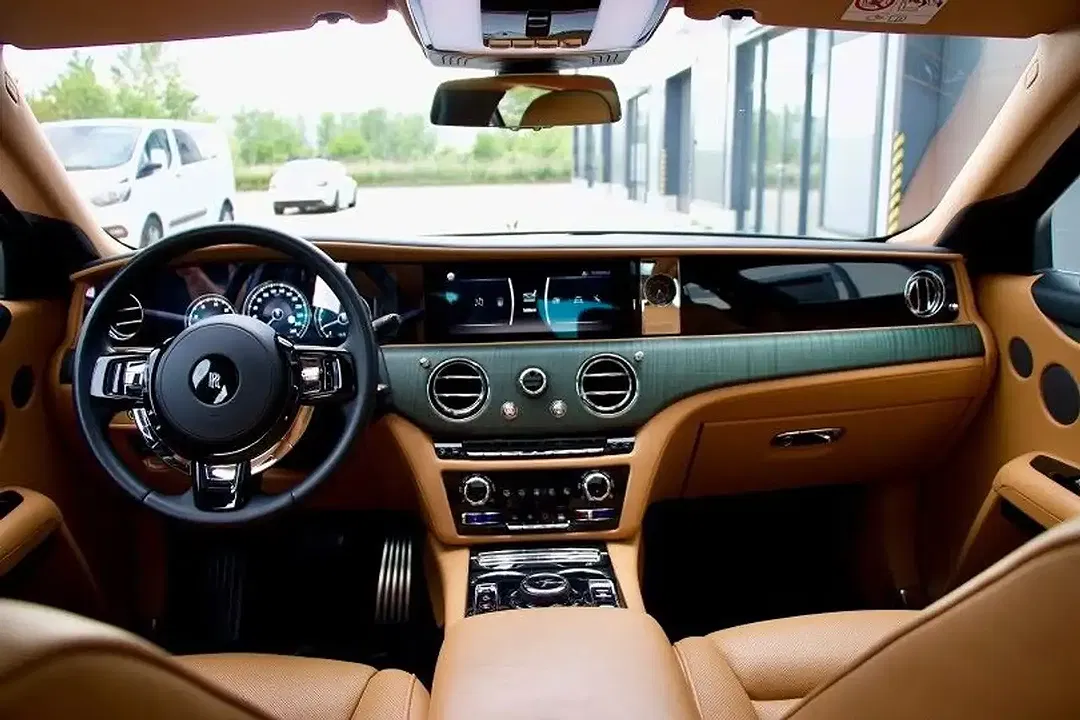 Rolls-Royce Ghost - Thumbnail 14
