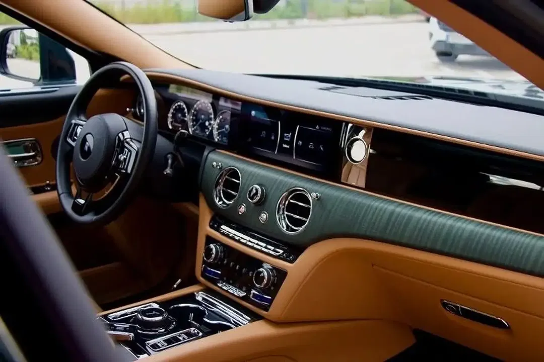 Rolls-Royce Ghost - Thumbnail 15