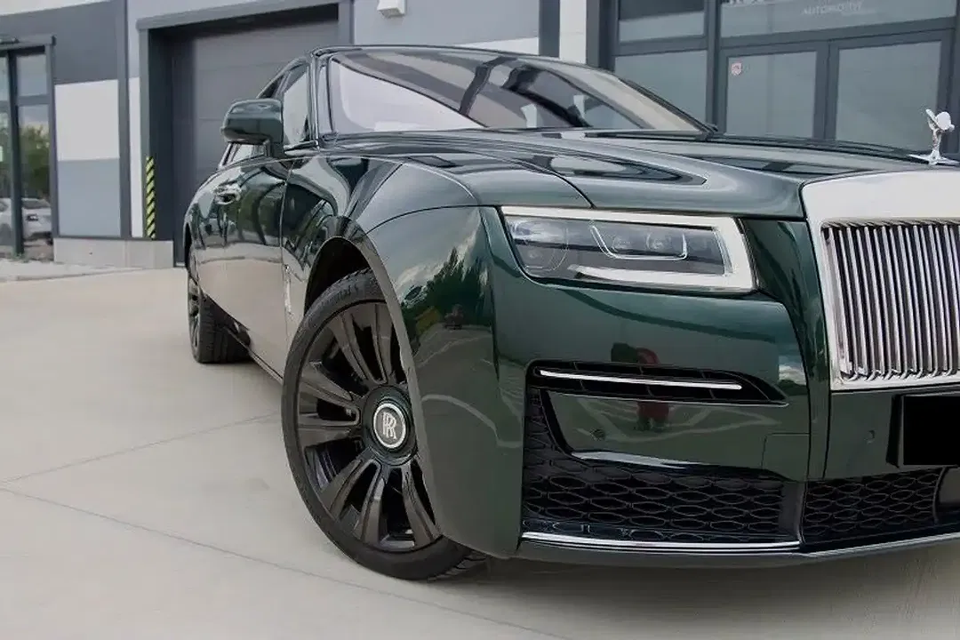 Rolls-Royce Ghost - Thumbnail 3