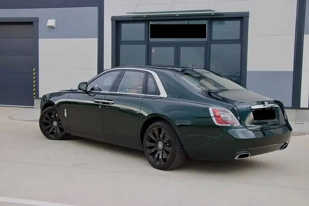 Rolls-Royce Ghost - Thumbnail 8