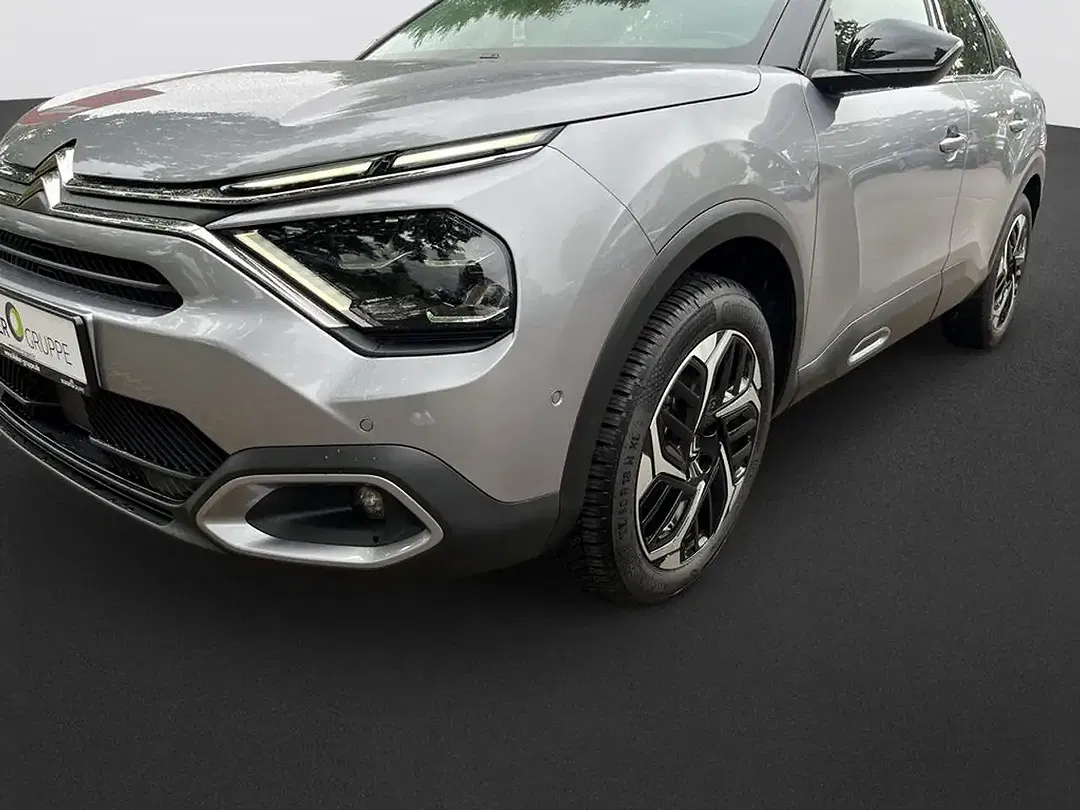 Citroen C4 PureTech EAT8 Shine - Thumbnail 9