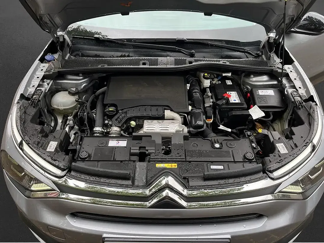 Citroen C4 PureTech EAT8 Shine - Thumbnail 6