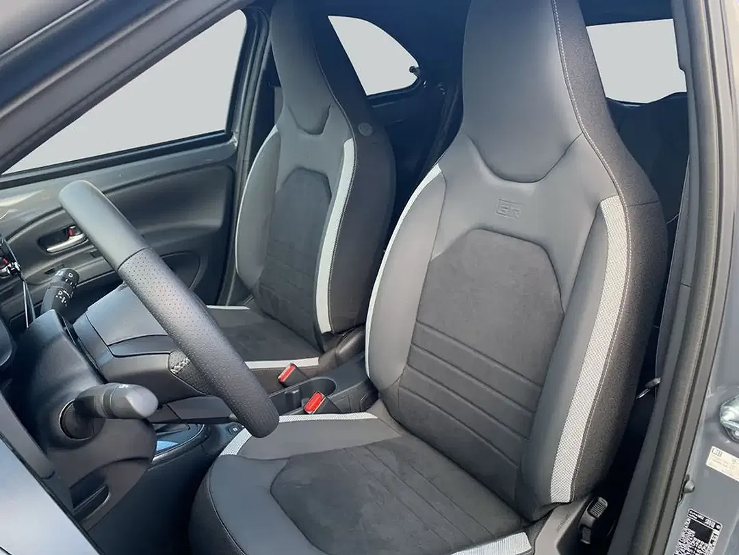 Toyota Aygo X 1.5 Hybrid GR Sport - Thumbnail 10