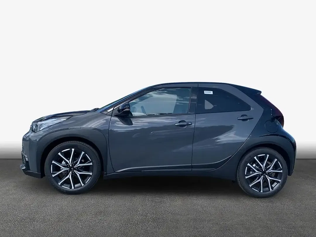 Toyota Aygo X 1.5 Hybrid GR Sport - Thumbnail 4