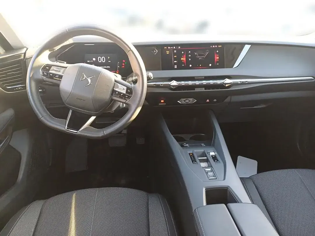DS Automobiles DS 4 - Thumbnail 9