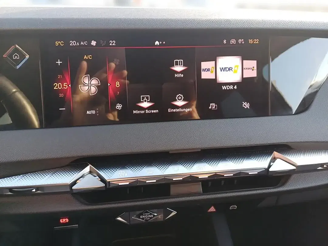 DS Automobiles DS 4 - Thumbnail 11