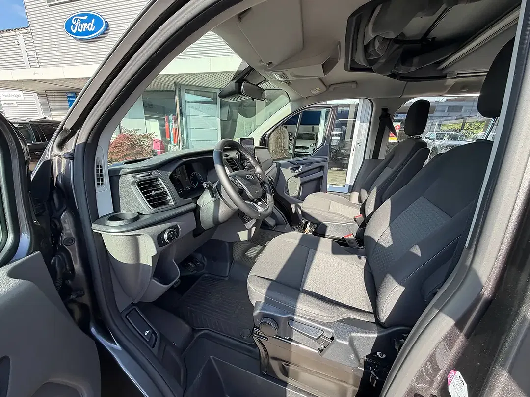 Ford Tourneo Custom - Thumbnail 10