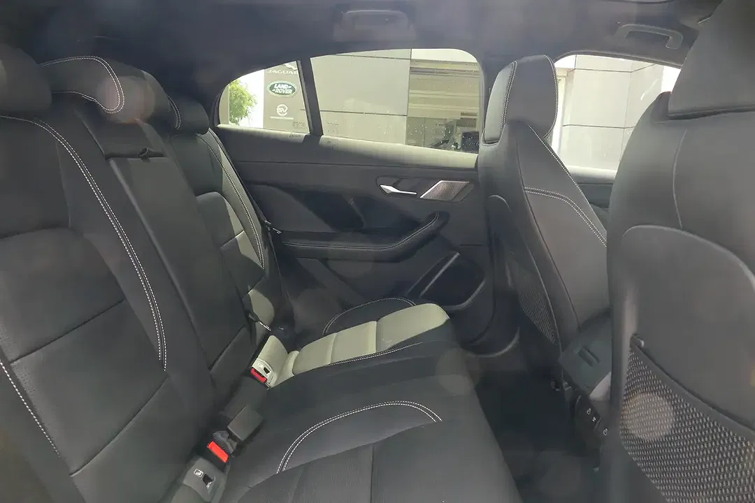 Jaguar I-Pace EV400 4x4 R-Dynamic SE - Thumbnail 4