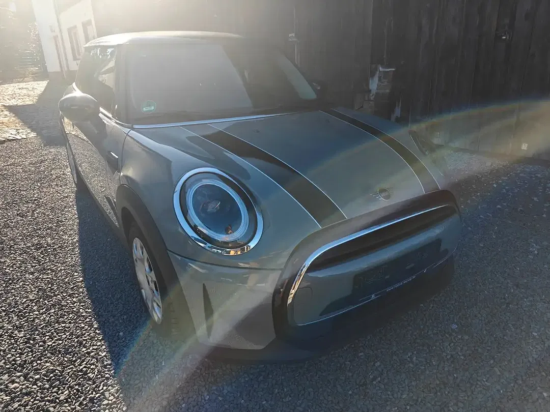 MINI One Facelift - Thumbnail 12