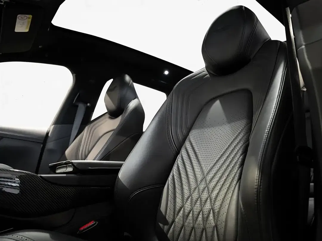 Aston Martin DBX - Thumbnail 12