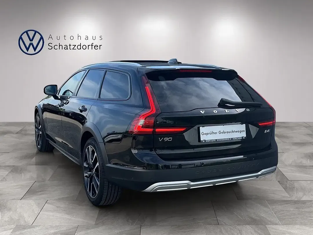Volvo V90 B4 Geartronic AWD Cross Country Plus - Thumbnail 3