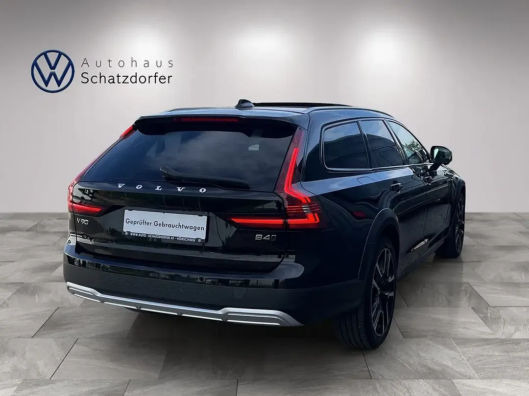 Volvo V90 B4 Geartronic AWD Cross Country Plus - Thumbnail 5