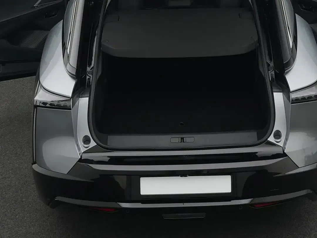 DS Automobiles N°8 - Thumbnail 6