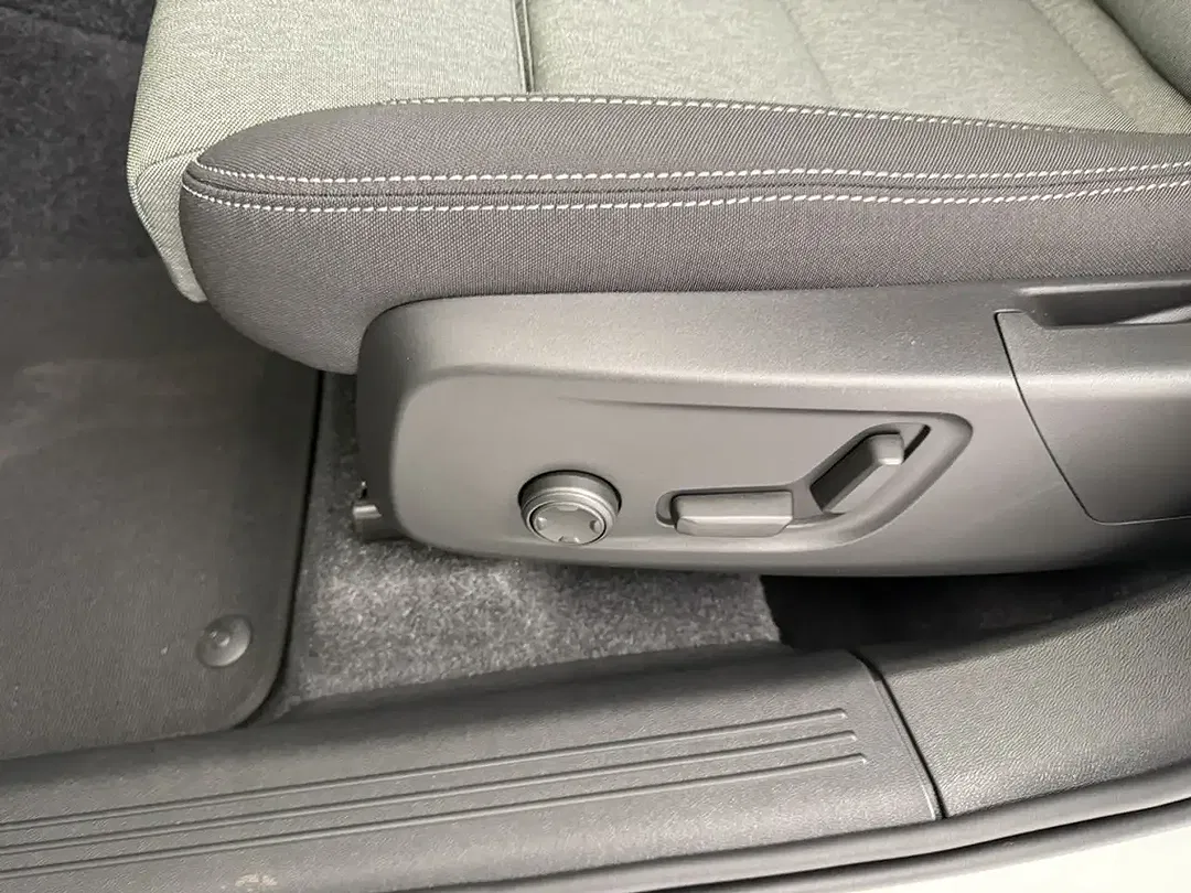 Volvo XC40 B3 Geartronic Plus Dark - foto 14