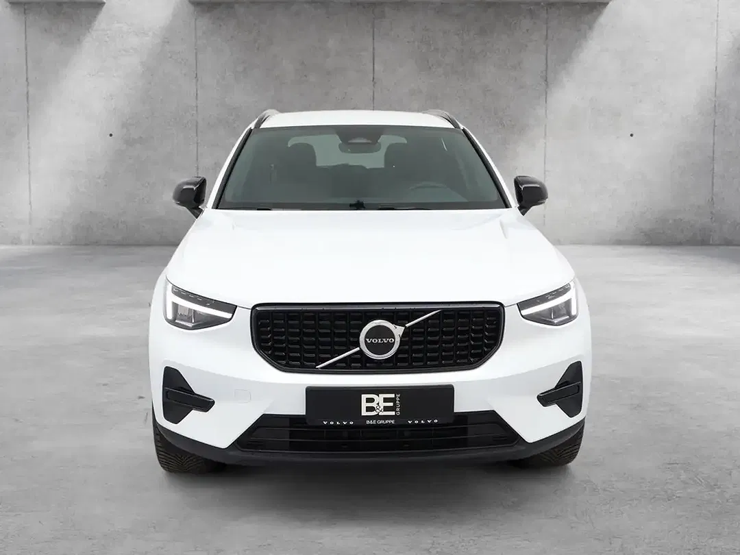 Volvo XC40 B3 Geartronic Plus Dark - foto 2