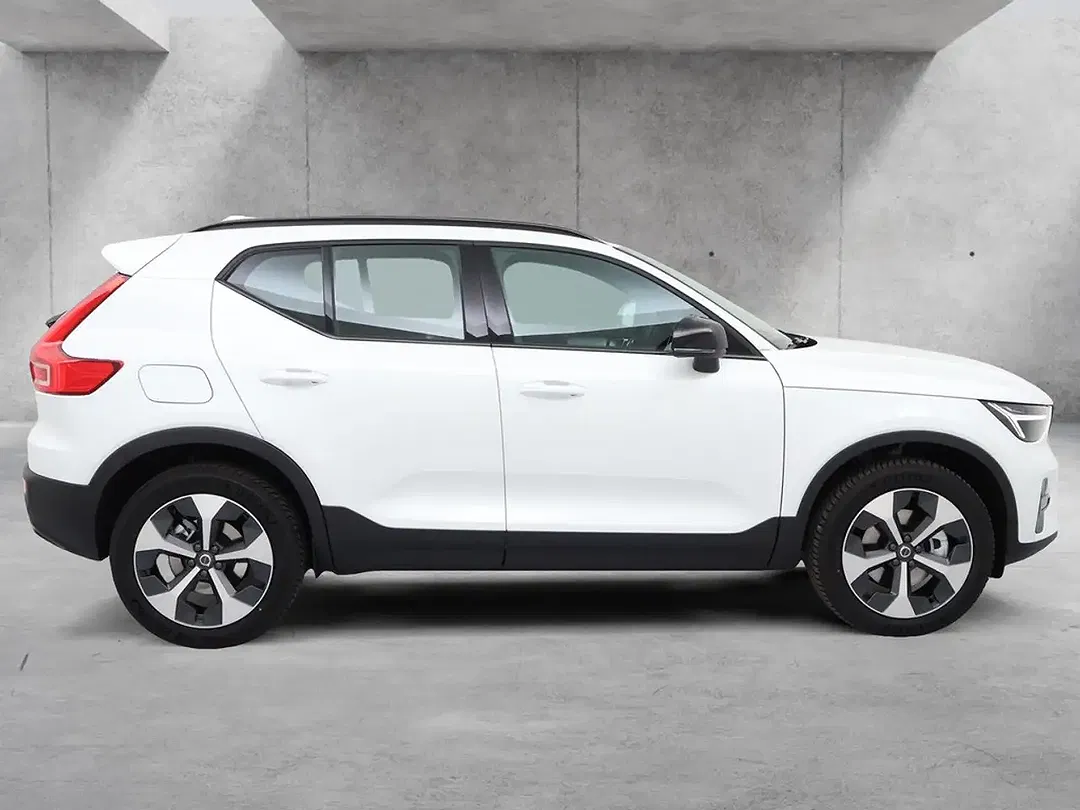 Volvo XC40 B3 Geartronic Plus Dark - Thumbnail 4