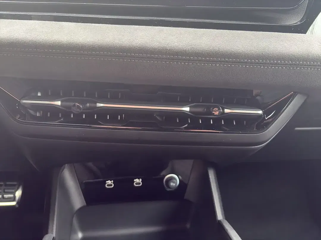 Audi SQ6 e-tron 25 - Thumbnail 14