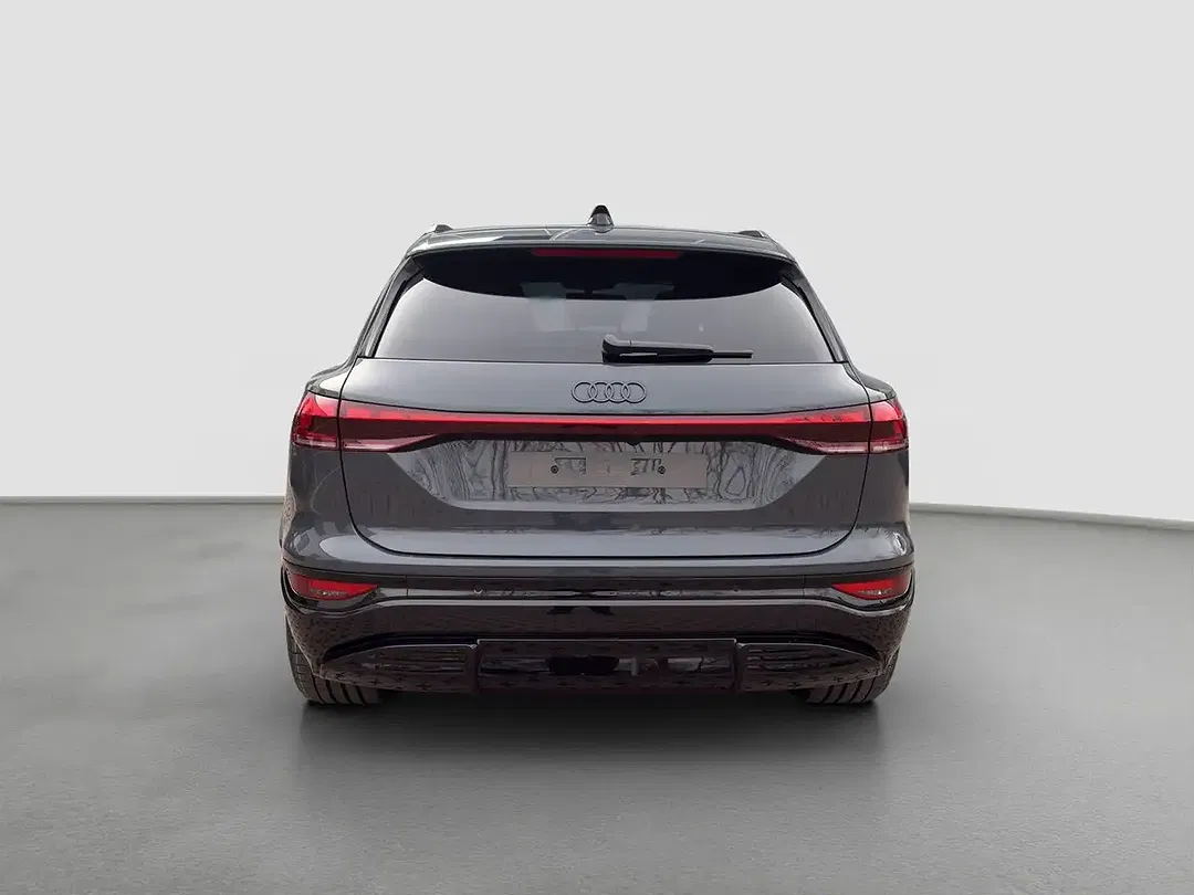 Audi SQ6 e-tron 25 - Thumbnail 4