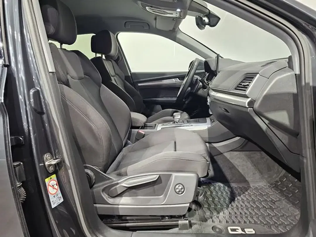 Audi Q5 40 TDI Matrix LED sport - Thumbnail 13
