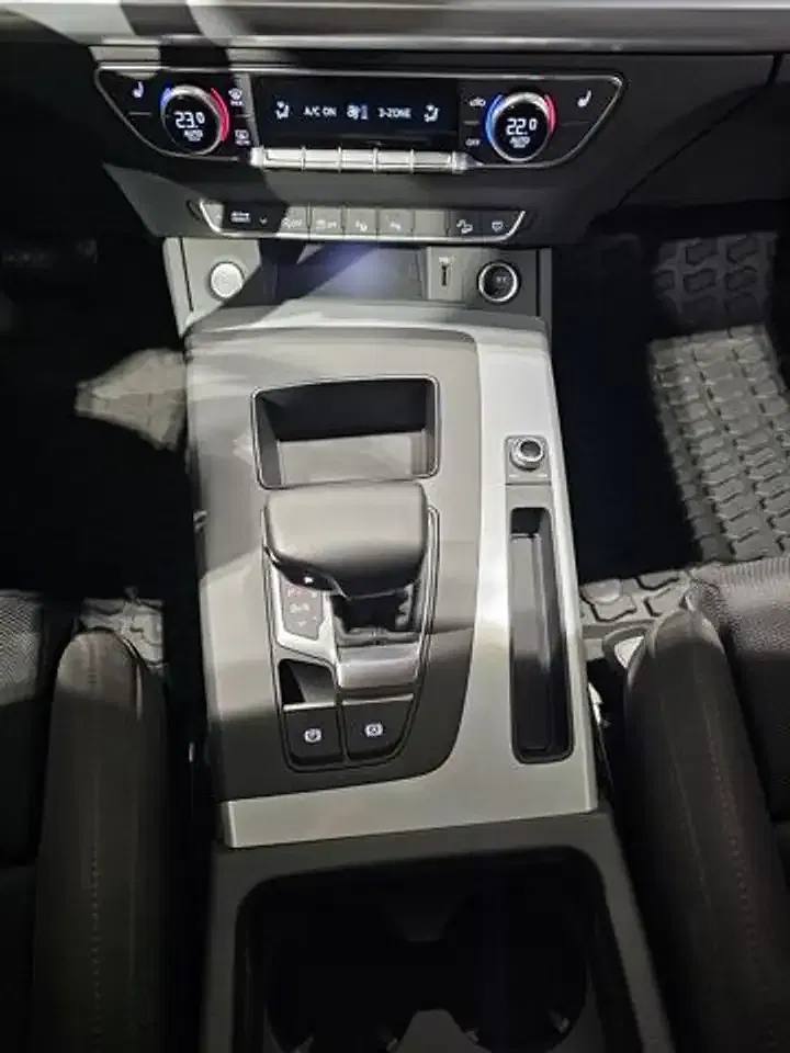 Audi Q5 40 TDI Matrix LED sport - Thumbnail 18