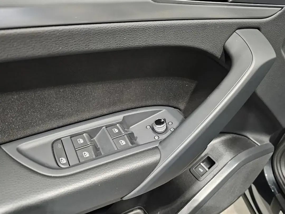 Audi Q5 40 TDI Matrix LED sport - Thumbnail 23