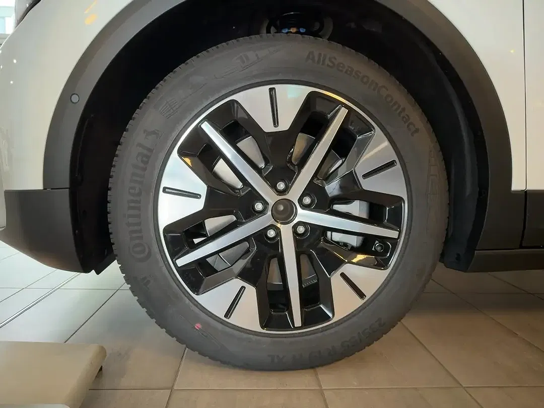 Ford Explorer Select - Thumbnail 10