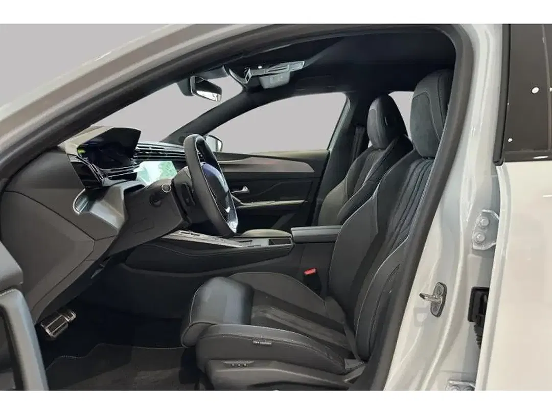 Peugeot 308 180 PHEV GT - Thumbnail 9