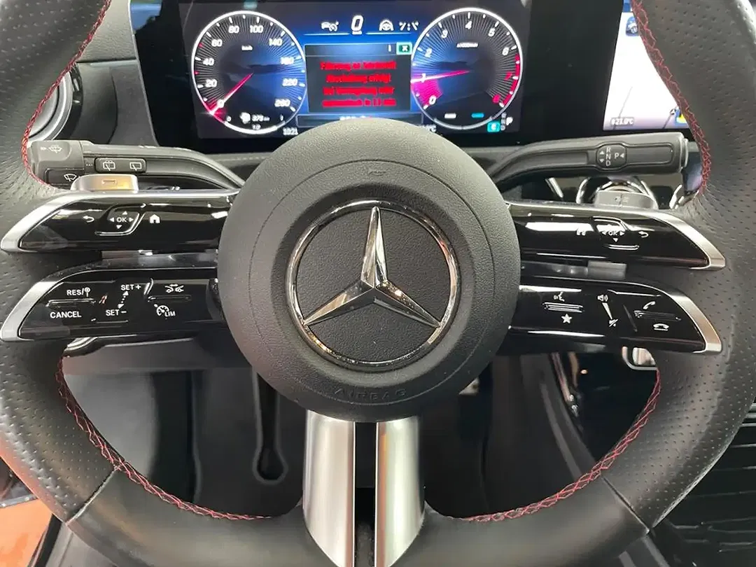 Mercedes-Benz A 180 AMG MBUX - Thumbnail 11