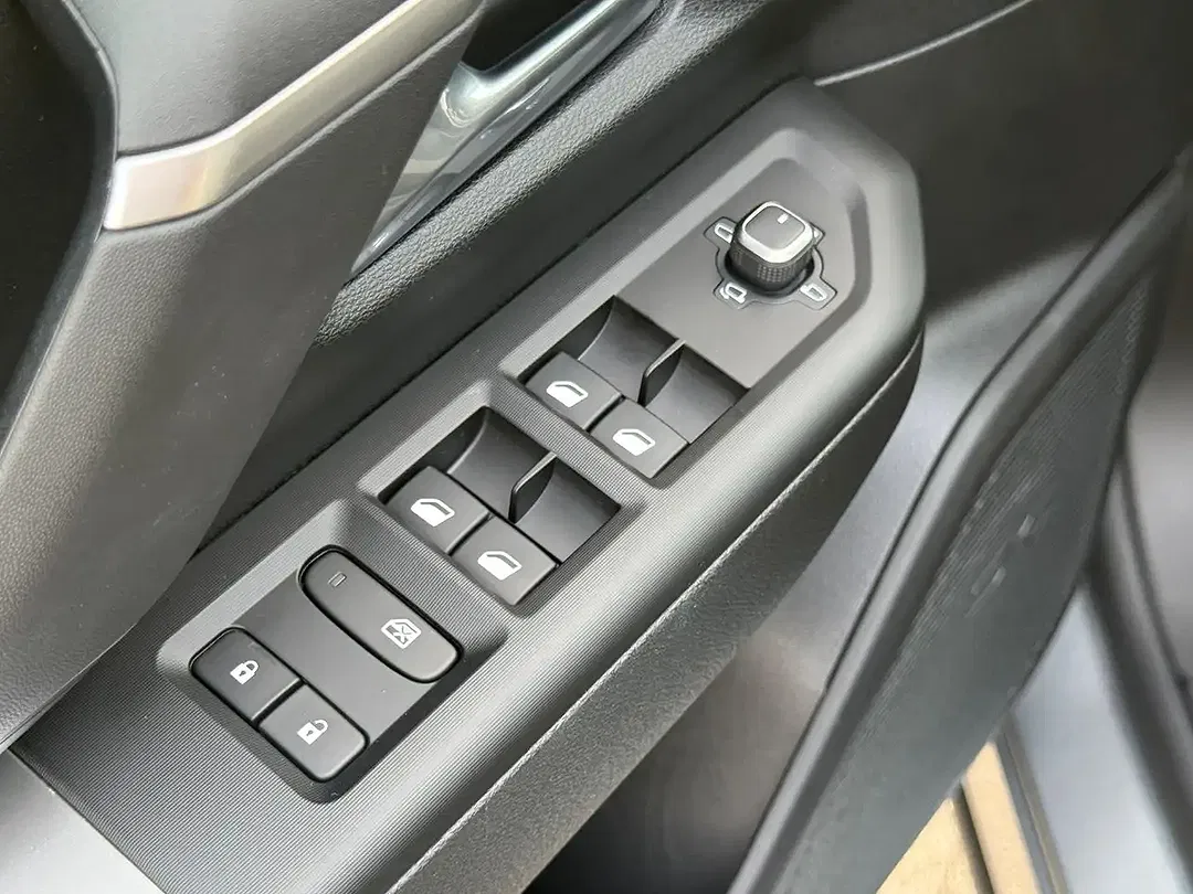 Jeep Compass PHEV Hybrid Summit - Thumbnail 12