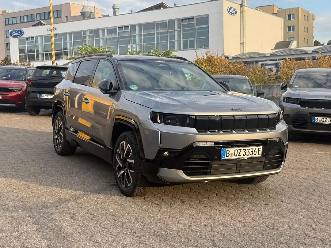 Jeep Compass PHEV Hybrid Summit - foto 1
