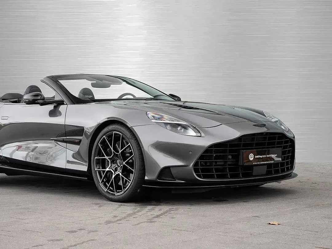 Aston Martin Vanquish Volante - Thumbnail 22