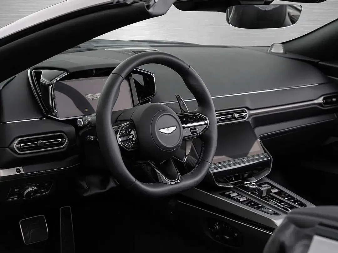 Aston Martin Vanquish Volante - Thumbnail 28