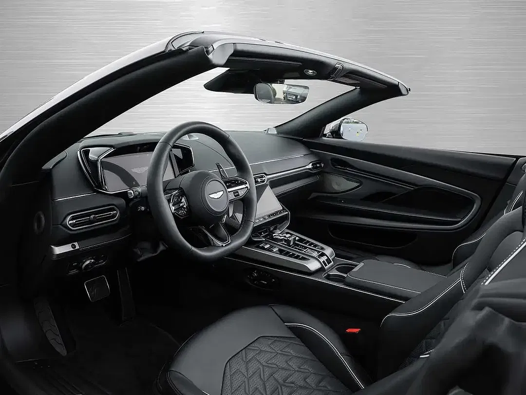 Aston Martin Vanquish Volante - Thumbnail 3