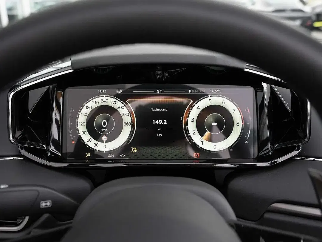 Aston Martin Vanquish Volante - Thumbnail 6