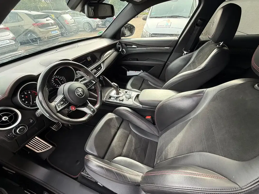 Alfa Romeo Stelvio Q4 Quadrifoglio - Thumbnail 14