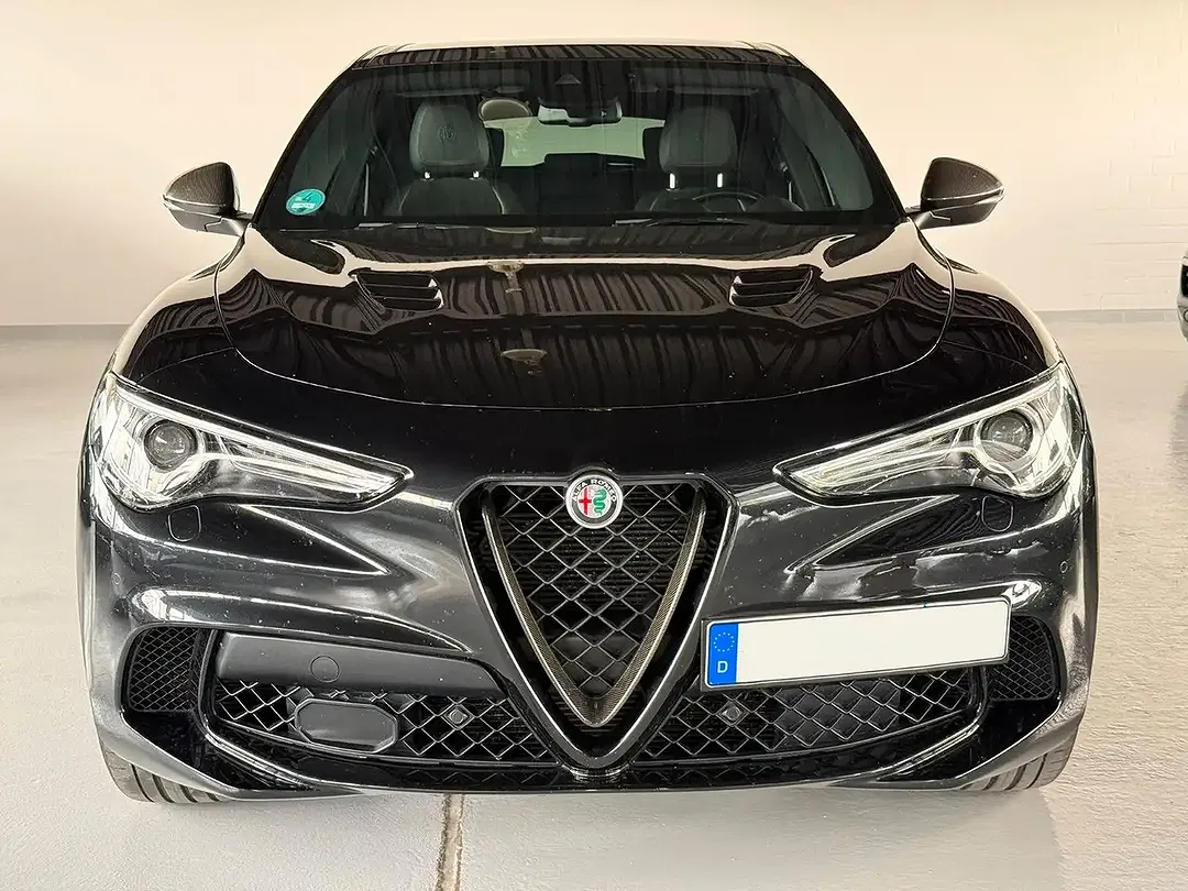 Alfa Romeo Stelvio Q4 Quadrifoglio - foto 2