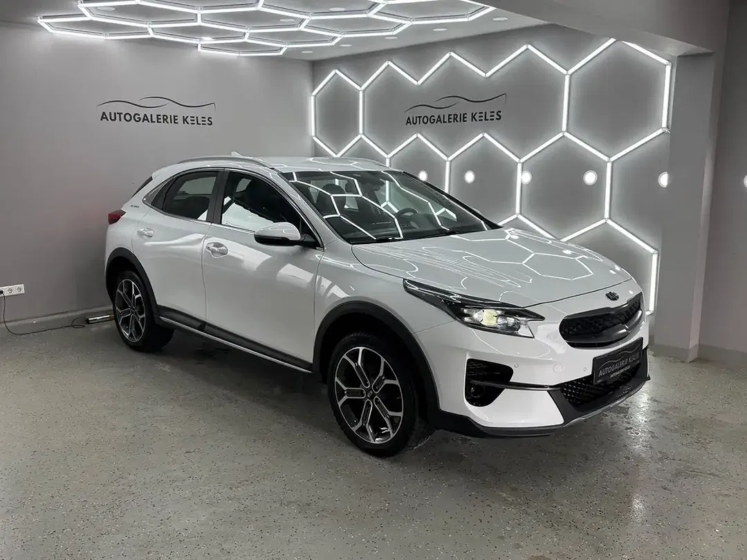 Kia XCeed PHEV Hybrid Spirit - foto 1