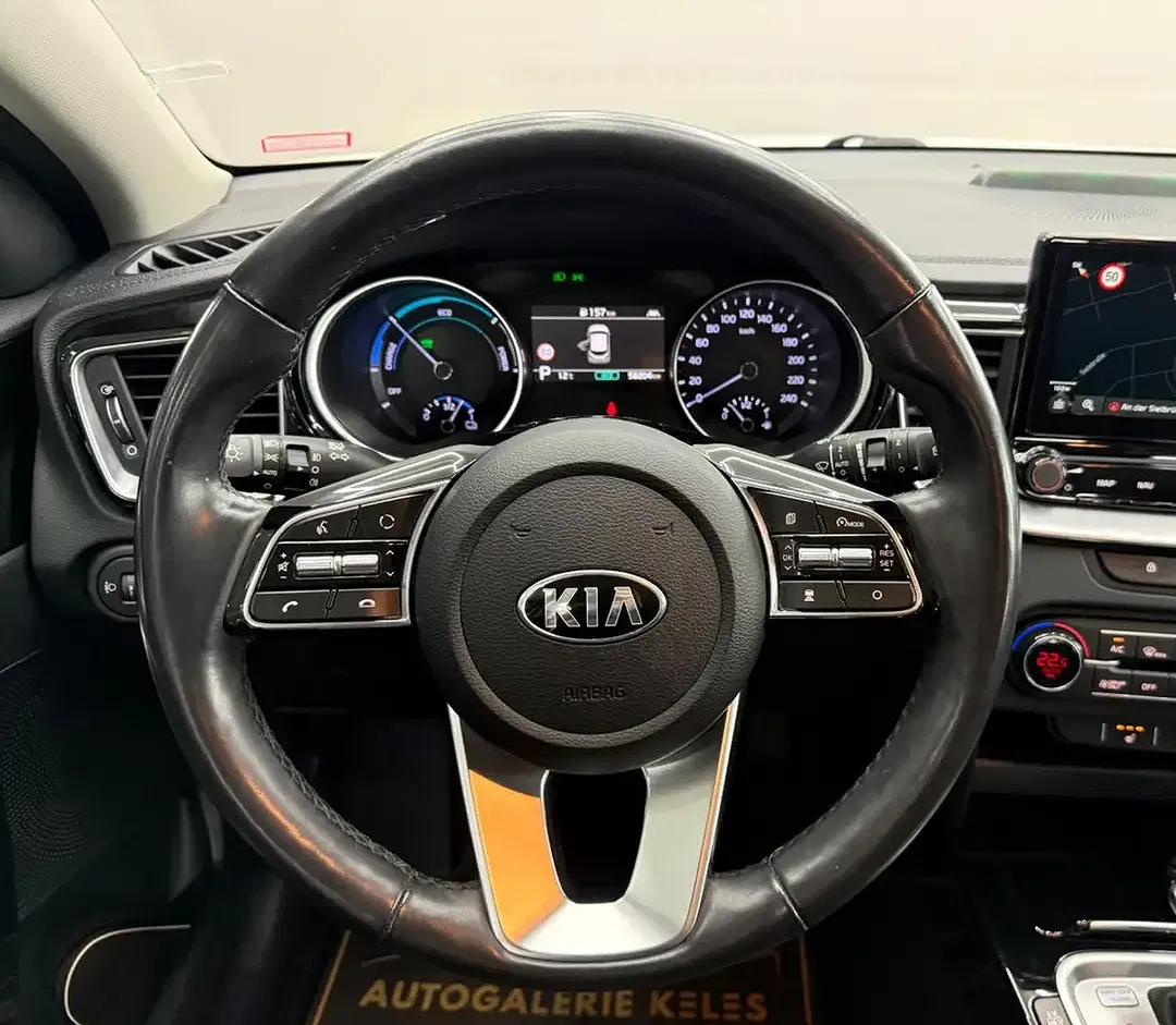 Kia XCeed PHEV Hybrid Spirit - Thumbnail 10