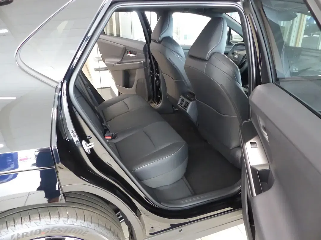 Subaru Solterra AWD Comfort - Thumbnail 11