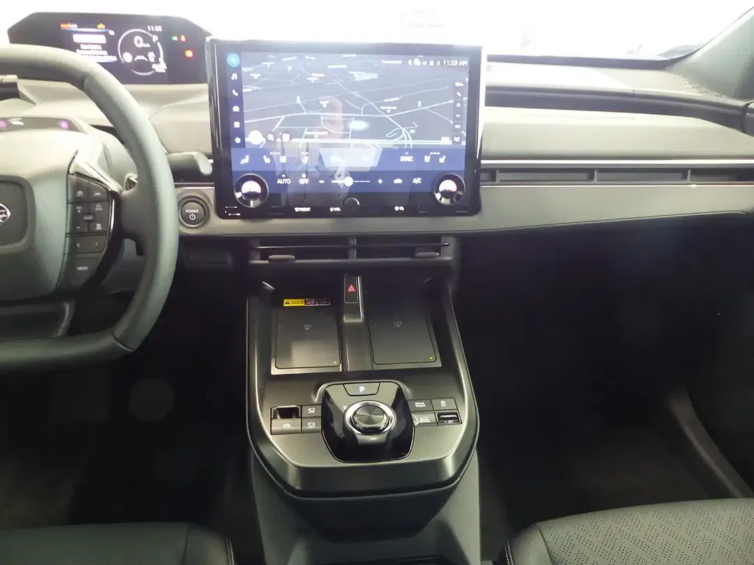 Subaru Solterra AWD Comfort - Thumbnail 14