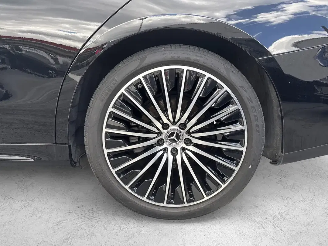 Mercedes-Benz E 200 AUT - Thumbnail 4