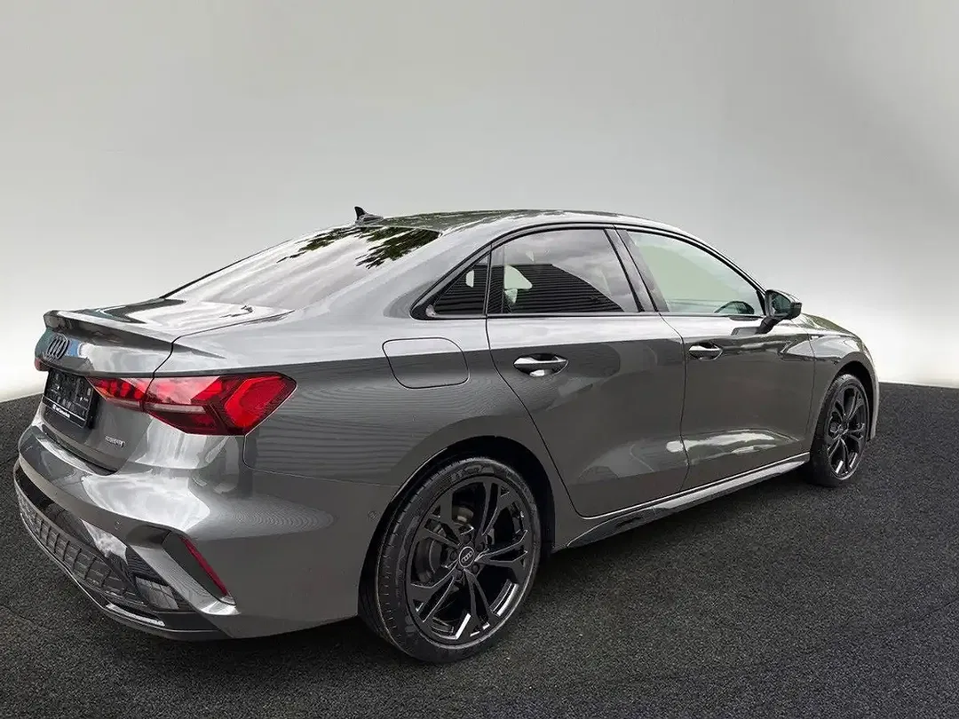 Audi A3 TFSI S tronic quattro S line - Thumbnail 5