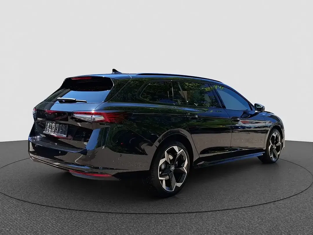 Skoda Superb 1.5 TSI iV Combi Sportline - Thumbnail 6
