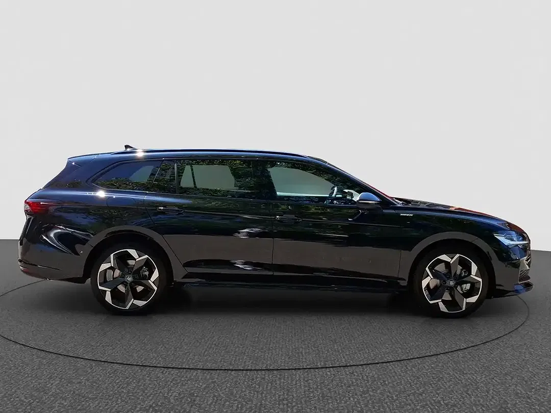 Skoda Superb 1.5 TSI iV Combi Sportline - Thumbnail 7
