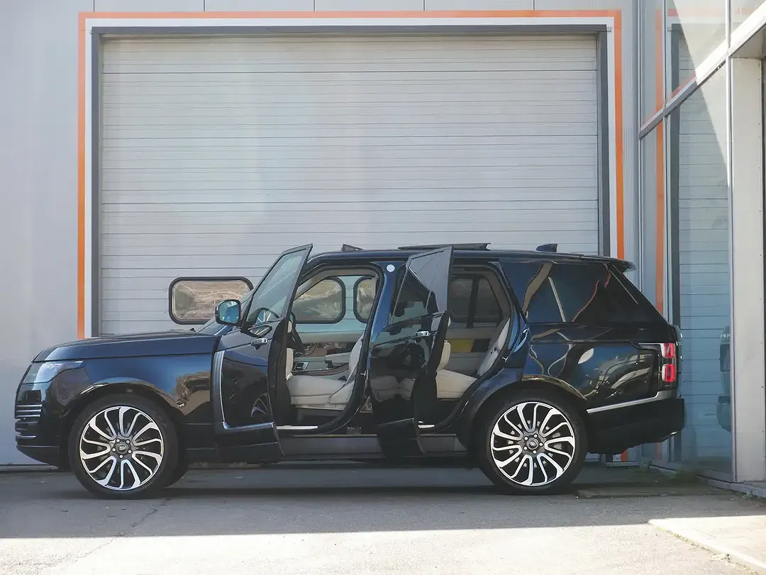 Land Rover Range Rover P400 3.0 Autobiography - Thumbnail 9